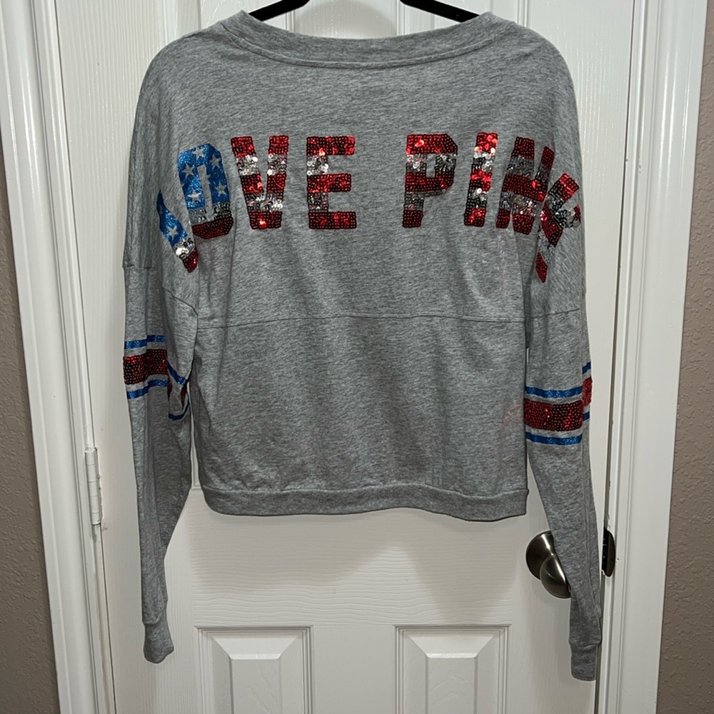 PINK Victoria’s Secret Cropped Gray, Red, Blue & Silver Long Sleeve Shirt XS